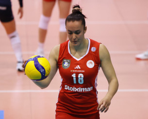 Ο Ολυμπιακός πήρε το ντέρμπι με τον ΠΑΟΚ και «κυνηγάει» τον Παναθηναϊκό στη Volley League Γυναικών