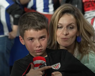 «Η μόνη αγάπη που έχουμε είναι αυτή»: Viral ο δακρυσμένος φίλος της Μπιλμπάο μετά τον αποκλεισμό! (video)