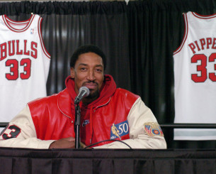 Ο Σκότι Πίπεν έβγαλε στο «σφυρί» memorabilia απ' τη δεκαετία του '90 - Το ποσό που εισέπραξε