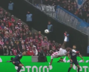 Οι VARίστες έμειναν άναυδοι: «Ουάου! Το γκολ πρέπει να μετρήσει, δεν τσεκάρω τίποτα» (video)