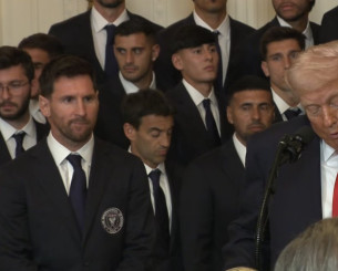 Ο Τραμπ μιλούσε για τους βομβαρδισμούς στο Ιράν και ο Μέσι τον χειροκροτούσε (video)