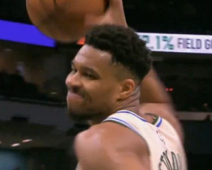 Έξαλλος ο Γιάννης, πέταξε την μπάλα φωνάζοντας: «Γ@μώ την Παναγία σου!»