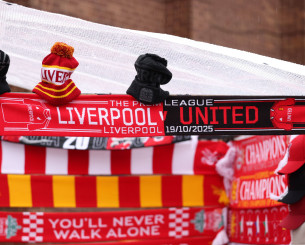 Η συμμαχία δύο αντιπάλων: Λίβερπουλ και Γιουνάιτεντ κόντρα στο «Χ» του Έλον Μασκ