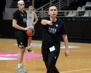 Πρώτη προπόνηση για τον ΠΑΟΚ με Μπούτσκο - Ομίλία Βεζυρτζή και Μπουντούρη στους παίκτες