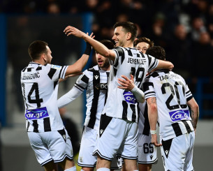 Δεν του βγήκε στο ρελαντί, παραλίγο να βάλει όπισθεν αλλά έφυγε με 4η