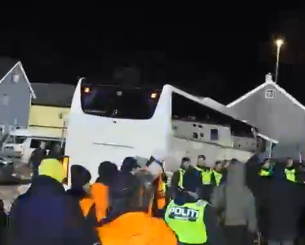 Χαμός στην Σπόρτινγκ μετά την ήττα από την Μπόντο - Οπαδοί την «έπεσαν» στους παίκτες στο πάρκινγκ