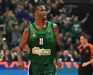 Χέιζ-Ντέιβις: «Αυτή είναι η ομάδα του Ναν και του Λεσόρ, προσφέρω όπως μπορώ»