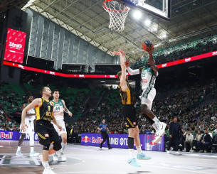 Ο ασύλληπτος Ναν έβαλε 19 πόντους σε 12' και ο Παναθηναϊκός «έτρεξε» 37-21 επιμέρους σκορ (video)