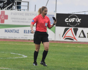 Αδιανόητο σκηνικό: Η διαιτητής Ελένη Αντωνίου συνέλαβε τον 89χρονο που άνοιξε πυρ στο κέντρο της Αθήνας