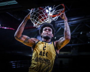 Η ΑΕΚ «έδεσε» τον Μπράουν έως το 2027