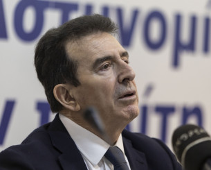 «Θα τους διαλύσουμε» - Η ατάκα του Χρυσοχοΐδη για την οπαδική βία και την εγκληματικότητα