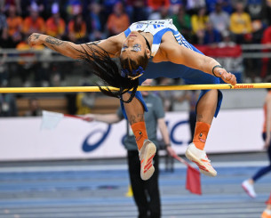 Παγκόσμιο κλειστού: Κυνηγά την υπέρβαση η Ντραγκομίροβα - Σε Ντε Σόουσα και Γουόλς οι «πρωινοί» τίτλοι