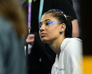 Αυτή είναι η πανέμορφη αθλήτρια στίβου με το εντυπωσιακό λουκ που διεκδικεί μετάλλιο