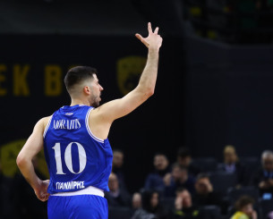 Ο Μωραϊτης με ηγετικό πρώτο ημίχρονο οδηγεί τον Ηρακλή κόντρα στην ΑΕΚ (video)