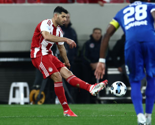 Ο Ιρανός Ταρέμι αντάλλαξε φανέλα με τον Ισραηλινό Ναόρ (photo)