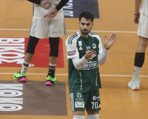 Χανδρινός: «Ήμασταν σοβαροί και πήραμε τη νίκη, ένα μεγάλο μπράβο στις γυναίκες του Παναθηναϊκού»