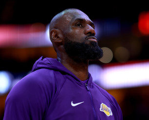 Συνώνυμο των ρεκόρ ο ΛεΜπρόν Τζέιμς: Έγινε ο παίκτης με τα περισσότερα ματς στην ιστορία του NBA