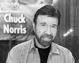 Πέθανε ο Τσακ Νόρις σε ηλικία 86 ετών