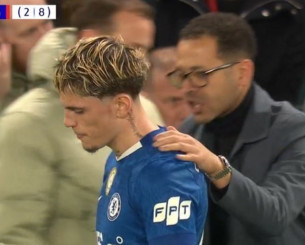 Τι σκεφτόταν άραγε; Ο Ροσένιορ έδωσε χαρτάκι στον Γκαρνάτσο στο 83' και ενώ η Τσέλσι έχανε 3-0