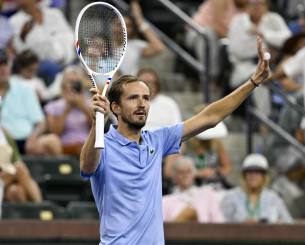 Ο απίθανος Μεντβέντεφ «καθάρισε» τον Αλκαράθ και έκλεισε ραντεβού με τον Σίνερ στον τελικό του Indian Wells