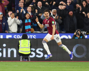 Ο Μαυροπάνος δέχθηκε... επίθεση αγάπης από τους φίλους της Άρσεναλ στον λογαριασμό του στο Instagram