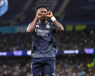 Ο Βινίσιους σκοράρει και προτρέπει τους φίλους της Μάντσεστερ Σίτι να αρχίσουν τα... κλάματα (video)