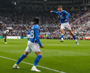 Χαμός στο τοπικό ντέρμπι του βορρά: Η Σάντερλαντ σόκαρε τη Νιουκαστλ με ανατροπή και... επεισόδια (videos)