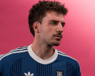 Το νέο λουκ του Φώτη Ιωαννίδη: Με μαλλί 80s και μουστάκι