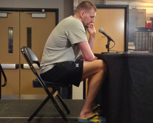 Γιατί μπορεί - Ο Γιόκιτς είχε 23 πόντους, 21 ριμπάουντ, 19 ασίστ και πήγε στη συνέντευξη τύπου έτσι (photo)