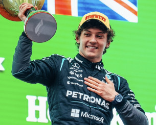 Απίστευτη γκάφα στην F1: Μπέρδεψαν στα μεγάφωνα τον Κίμι Αντονέλι με τον Κίμι Ράικονεν (video)