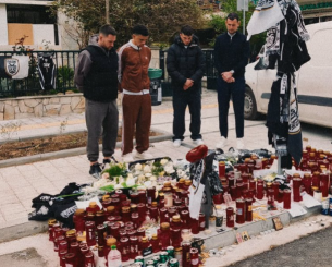 Ο ΠΑΟΚ τίμησε τη μνήμη του Κλεομένη με λουλούδια και μία φανέλα (video)