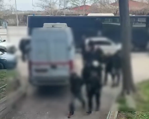 Στο Αυτόφωρο οι οκτώ οπαδοί του ΠΑΟΚ για το επεισόδιο στα δημοσιογραφικά της Τούμπας - Πήραν αναβολή και αφέθηκαν ελεύθεροι