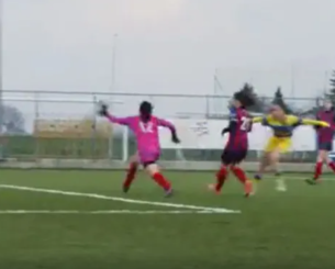 Διαιτητής έδωσε πέναλτι σε χέρι τερματοφύλακα - Η αντίδραση της αντιπάλου ομάδας (video)