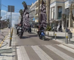 Μηχανοκίνητη πορεία των οπαδών της Καλαμάτας πριν τη φιέστα (video)