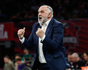 Ο Λάσο ακούμπησε καταλάθος έναν διαιτητή και εκείνος τον απέβαλλε (video)