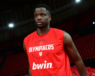 Με Φαλ η δωδεκάδα του Ολυμπιακού για το ματς με Βιλερμπάν