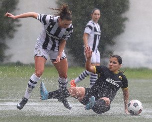 Στον τελικό του Κυπέλλου Ελλάδας γυναικών ο ΠΑΟΚ μετά από «μάχη» στη λάσπη κόντρα στην ΑΕΚ
