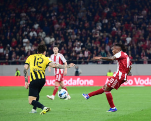 Ο Ολυμπιακός τελείωσε το ντέρμπι με την ΑΕΚ με 7/34 σέντρες