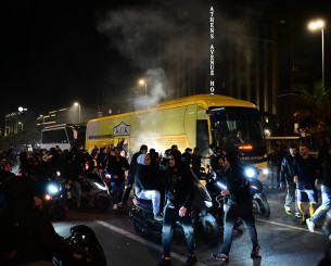 Φίλοι της ΑΕΚ με μηχανάκια συνοδεύουν την αποστολή στη Νέα Φιλαδέλφεια (video-photo)