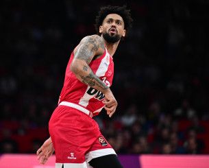 Ντόρσεϊ από... άλλο πλανήτη: 13 πόντους στην πρώτη περίοδο