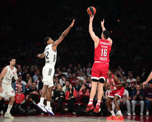 Έγραψε ιστορία ο Κώστας Παπανικολάου, ανέβηκε στην 3η θέση των συμμετοχών της EuroLeague