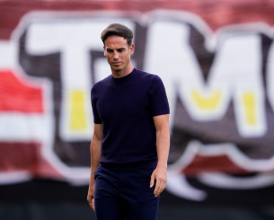 Απίστευτη δήλωση από τον Πέρεθ: «Υπογράφω τώρα τον αποκλεισμό από την ΑΕΚ, αν είναι να αποφύγουμε τον υποβιβασμό»