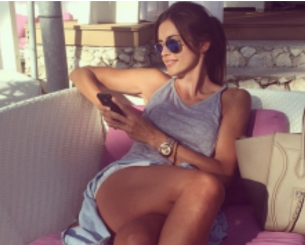 Η καλλονή των γηπέδων - Άφησε την καριέρα στο Χόλιγουντ για χάρη διάσημου ποδοσφαιριστή (photos)