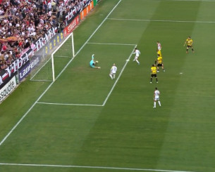 Ο Στρακόσια δεν έδιωξε αποτελεσματικά, ο Λόπεθ εύκολα το 2-0 (video)