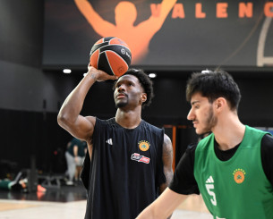 Νέα «απόδραση» για τον Χέιζ - Ντέιβις: Πήγε Σαντορίνη