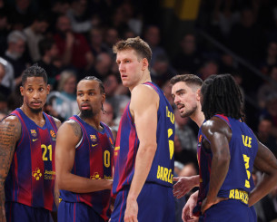 Σε rebuilding mode η Μπαρτσελόνα: «Συμφωνία με Ράιτ και Νίμπο, επόμενη κίνηση ένας γκαρντ»