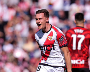 Αυτός είναι ο Χόρχε Ντε Φρούτος που οδηγεί την «euroRayo» και πρέπει να προσέξει η ΑΕΚ