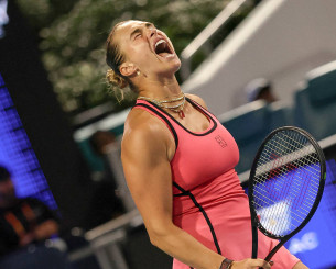 «Βασίλισσα» και στο Μαϊάμι η Σαμπαλένκα με επικράτηση στον απαιτητικό τελικό κόντρα στην Γκοφ