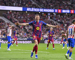 Ο Λεβαντόφσκι συνεχίζει να γράφει ιστορία στην Μπαρτσελόνα - Ξεπέρασε σε γκολ τον μυθικό Στόιτσκοφ