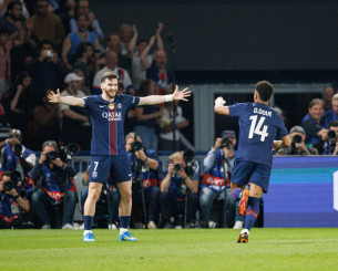 Ισχυρό προβάδισμα πρόκρισης στα ημιτελικά για την Παρί - «Γλίτωσε» με... μόνο δύο γκολ η Λίβερπουλ